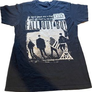 Fallout Boy 2016 Concert Tee size medium 
Front and back graphic